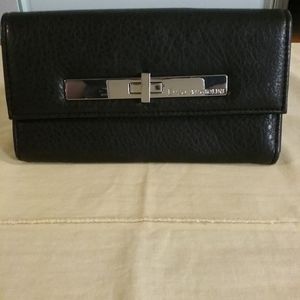 Enzo Angiolini Wallet